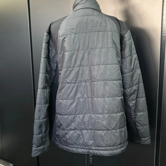 Carhartt Rain Defender lightweight insulated jacket, relaxed,fit 2 warmth rating - Picture 6 of 14